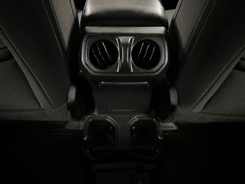 Used 2023 Jeep Gladiator Sport image 20