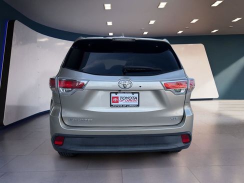 Used 2015 Toyota Highlander XLE FWD image 4