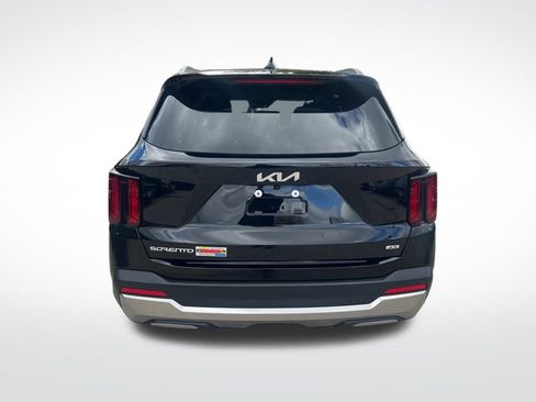 Certified 2025 Kia Sorento S w/ Panoramic Sunroof Package image 47
