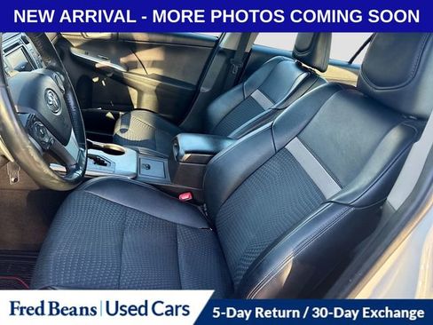 Used 2014 Toyota Camry L image 13