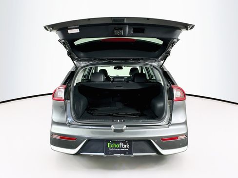 Used 2018 Kia Niro Touring FWD image 29