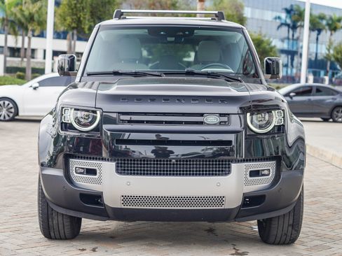 Used 2024 Land Rover Defender 110 S image 5