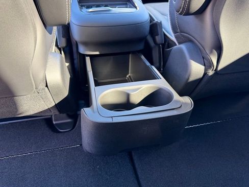 New 2026 Chrysler Pacifica Limited image 27