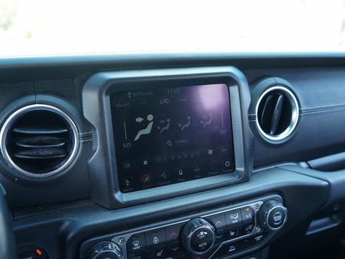 Used 2022 Jeep Wrangler Unlimited Sahara w/ Cold Weather Group image 28