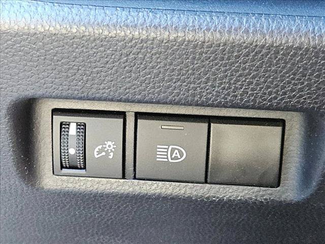 Used 2024 Toyota RAV4 LE FWD image 8