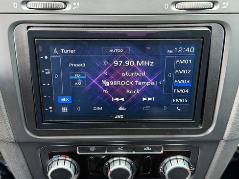 Used 2010 Volkswagen Golf 2-Door image 28