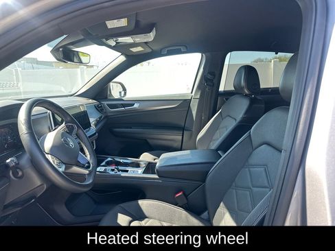 Used 2024 Volkswagen Atlas Cross Sport SE image 11