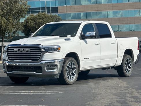 Used 2025 RAM 1500 Laramie AWD/4WD image 8