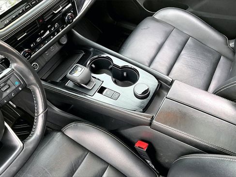 Used 2023 Nissan Rogue SL w/ SL Premium Package image 15