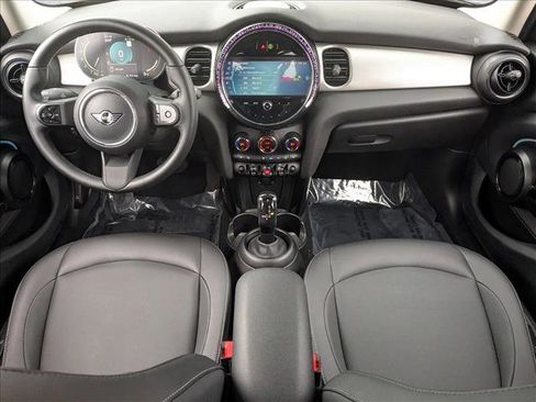 Certified 2023 MINI Cooper 4-Door Hardtop image 19