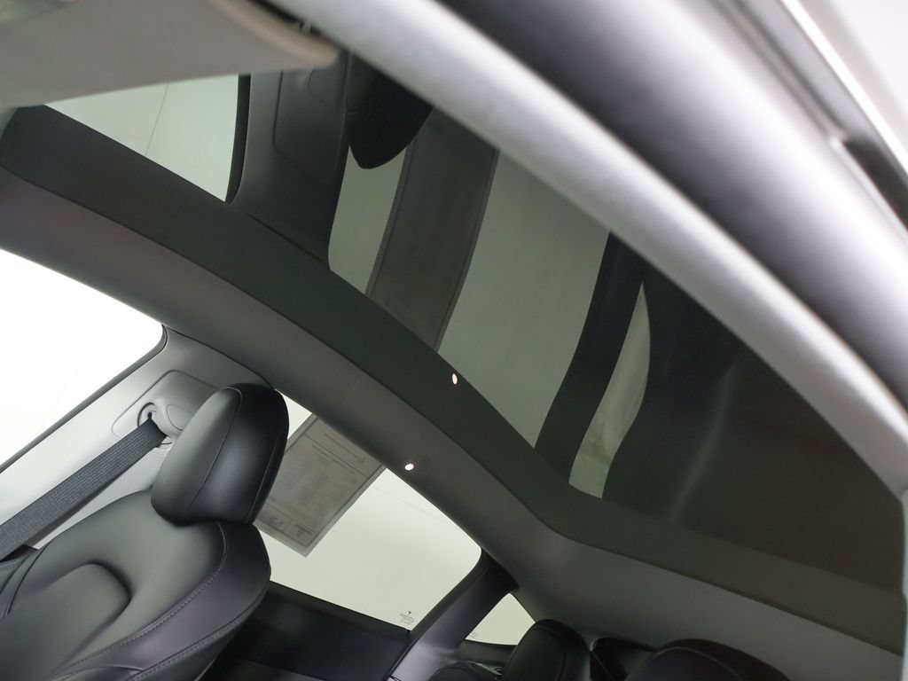 Used 2022 Tesla Model Y Long Range AWD/4WD image 21
