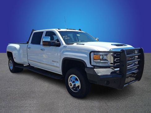 Used 2018 GMC Sierra 3500 SLT w/ Duramax Plus Package AWD/4WD image 3