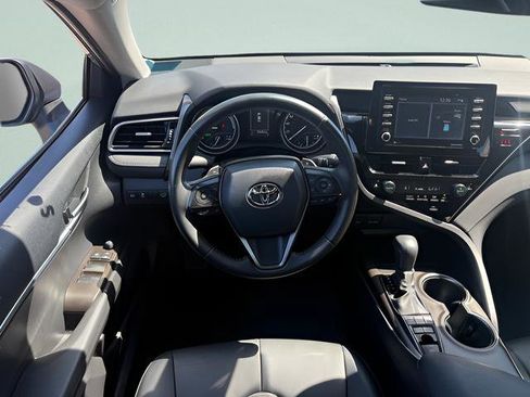 Used 2023 Toyota Camry SE FWD image 7