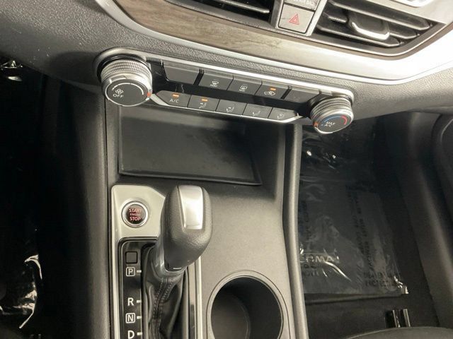Used 2025 Nissan Altima 2.5 SV FWD image 19