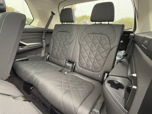 Used 2025 BMW X7 xDrive40i image 34