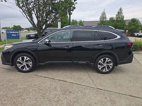 Used 2020 Subaru Outback Touring w/ Popular Package #2 AWD/4WD image 9
