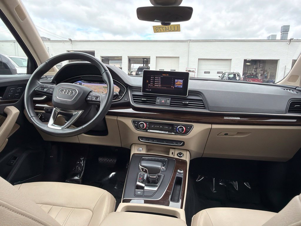 Used 2019 Audi Q5 2.0T Premium Plus w/ Premium Plus Package AWD/4WD image 18