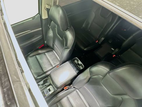 Used 2022 Kia Telluride S AWD/4WD image 23
