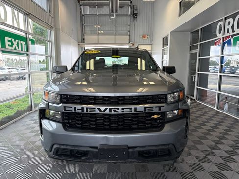 Used 2020 Chevrolet Silverado 1500 Custom w/ Custom Value Package AWD/4WD image 2