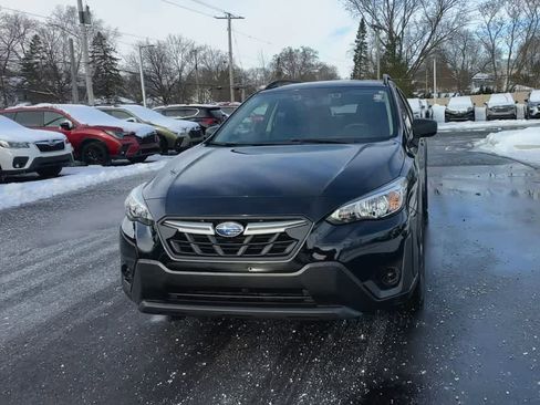 Certified 2023 Subaru Crosstrek 2.0i image 3