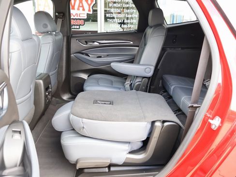 Certified 2024 Buick Enclave Premium image 27