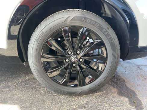 Used 2025 Buick Envista Sport Touring image 28