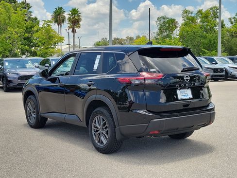 Used 2024 Nissan Rogue S FWD image 4