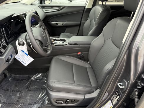 New 2026 Lexus NX 350 AWD image 17