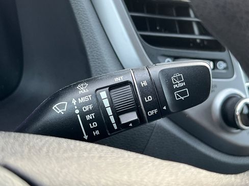 Used 2017 Hyundai Tucson SE image 32