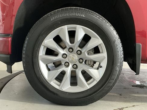 Used 2020 Chevrolet Silverado 1500 Custom w/ Custom Value Package AWD/4WD image 13