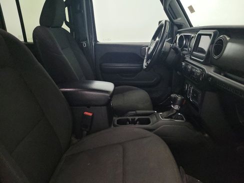 Used 2018 Jeep Wrangler Unlimited Sport S image 21