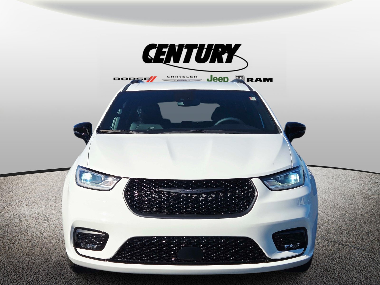 Used 2024 Chrysler Pacifica Touring-L w/ S Appearance Package FWD image 9