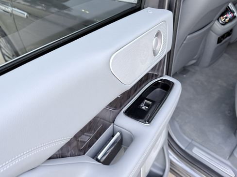 Used 2018 Lincoln Navigator Reserve w/ Technology Package image 34