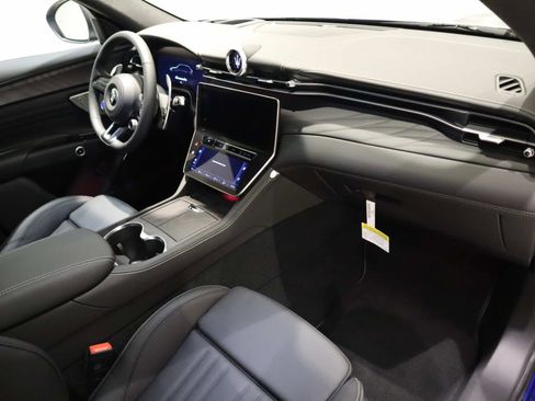 New 2025 Maserati Grecale GT image 17