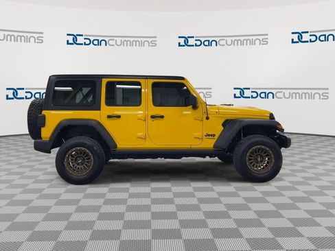 Used 2021 Jeep Wrangler Unlimited Sport AWD/4WD image 9