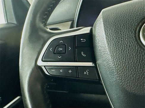 Used 2024 Toyota Highlander LE image 25