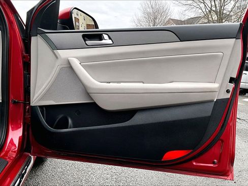 Used 2017 Hyundai Sonata Sport w/ Value Edition Package 02 image 23