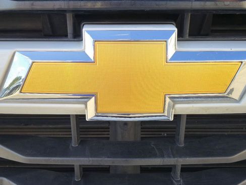 Used 2024 Chevrolet Silverado 2500 Custom w/ Custom Value Package RWD image 8