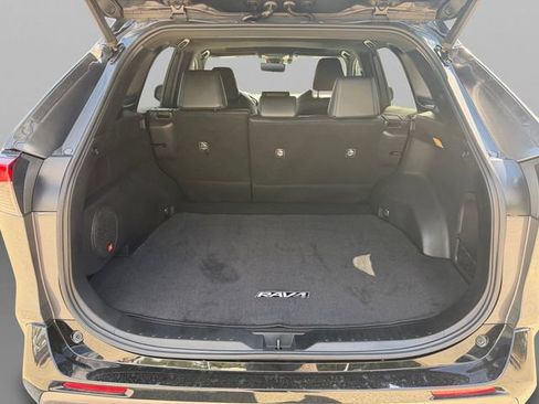 Used 2019 Toyota RAV4 XSE AWD/4WD image 19