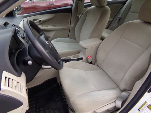 Used 2012 Toyota Corolla L image 17