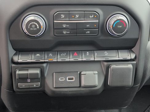 New 2026 Chevrolet Silverado 1500 Custom Trail Boss w/ LPO, Dark Essentials Package AWD/4WD image 20