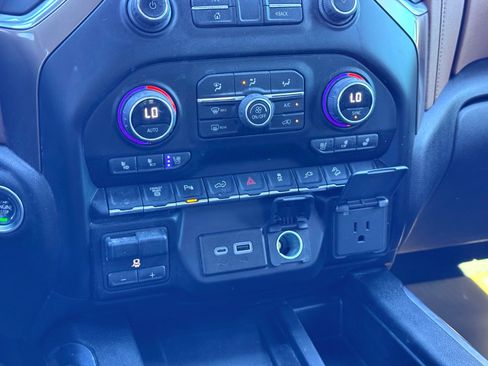 Used 2023 Chevrolet Silverado 3500 High Country w/ Z71 Off-Road Package image 29