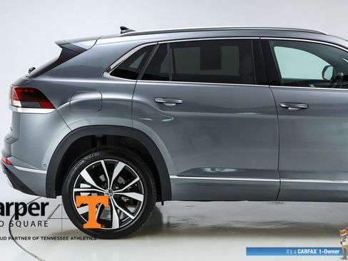 Used 2025 Volkswagen Atlas Cross Sport SEL Premium R-Line image 50