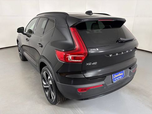 Used 2024 Volvo XC40 B5 Plus w/ Climate Package AWD/4WD image 51