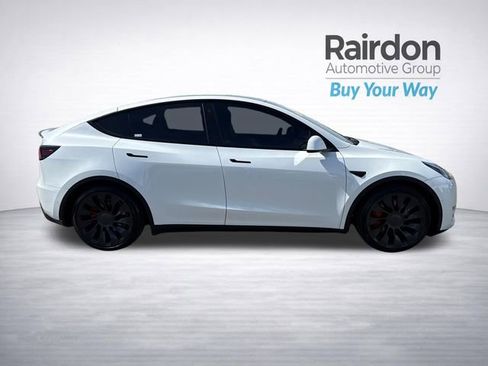 Used 2022 Tesla Model Y Performance AWD/4WD image 10