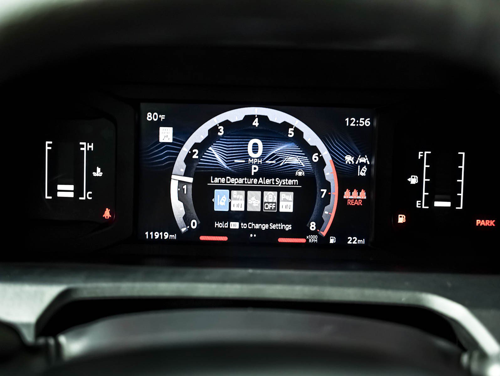 Used 2024 Toyota Tacoma SR5 AWD/4WD image 13