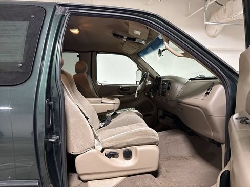 Used 2002 Ford F150 XLT AWD/4WD image 20