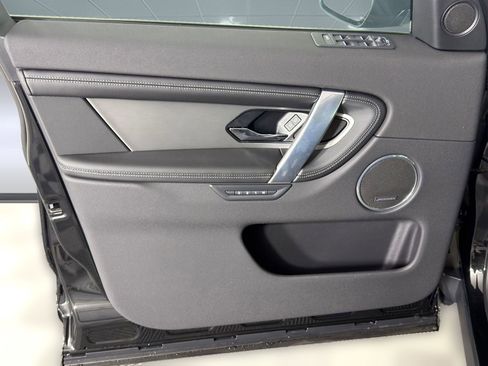 Used 2026 Land Rover Discovery Sport Landmark image 12