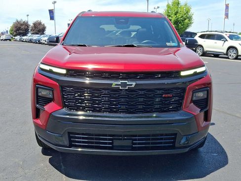 Used 2024 Chevrolet Traverse RS w/ LPO, Floor Liner Package AWD/4WD image 2