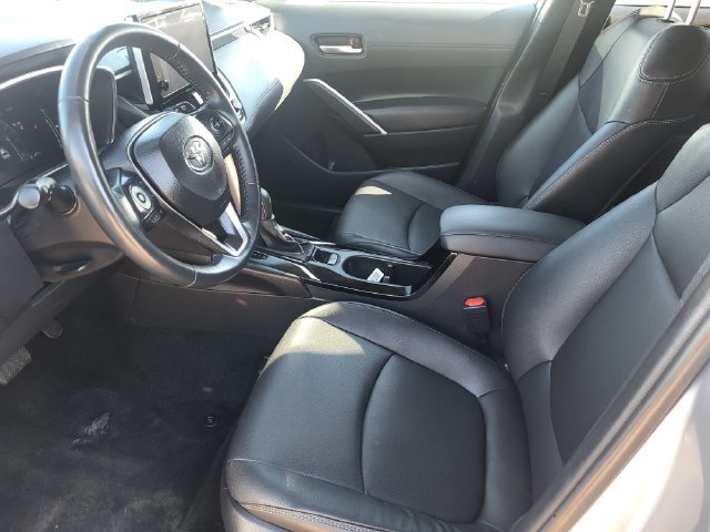 Used 2025 Toyota Corolla Cross XLE FWD image 11